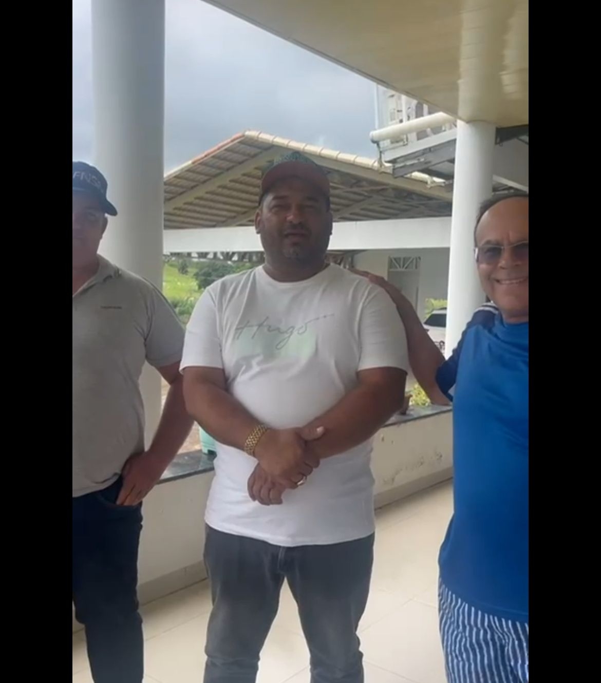 Município realiza parceria com produtores rurais para recuperação de estradas vicinais em Itaguatins 
