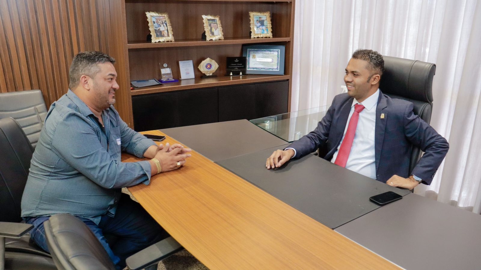 Prefeito Vitor da Reis se reúne com deputado Moisemar Marinho e reforça apoio para o período de praias e recuperação de estradas em Itaguatins

