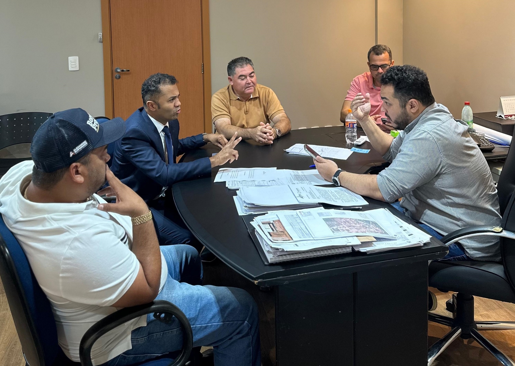 Prefeito Vitor da Reis e deputado Moisemar Marinho se reúnem com o superintendente da Agência de Transportes, Obras e Infraestrutura
