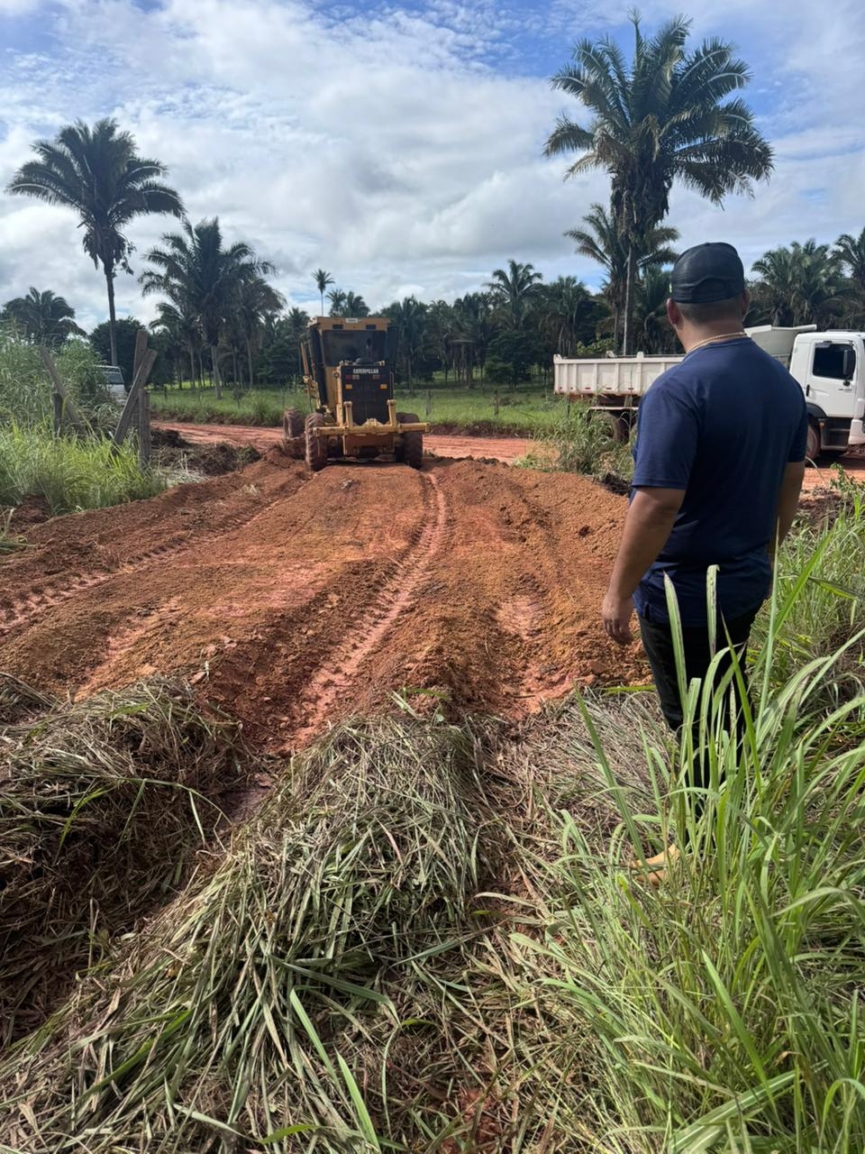 Manutenção de estradas vicinais garante mobilidade e reforça compromisso da gestão em Itaguatins
